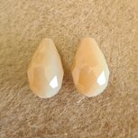 Facetkraal druppel 10x16mm wit beige