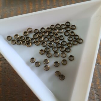 Metalen knijpkralen, ca. 3mm  Brons