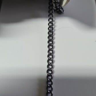 Black nikkel ketting 4x3mm
