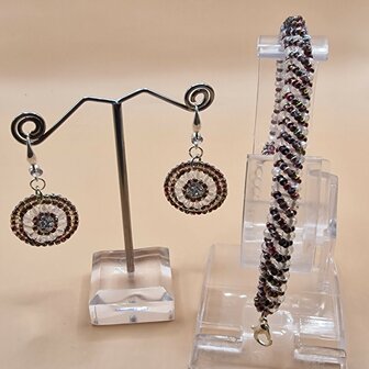 oorhangers en multicolour armbandje