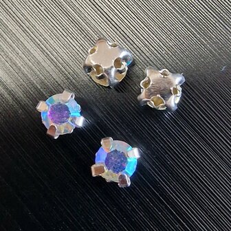 Opnaai strass in kastje 4mm