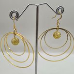 Handgemaakte oorhanger ringen goud groot Handgemaakte oorhanger ringen goud groot